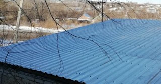 Демонтаж поликарбоната с крыши в Назарово - услуги по доступной цене от 625 рублей